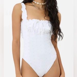 NWT Frankie’s Bikini x Gigi Hadid Fawn Eyelet One Piece Swimsuit (White/Large)